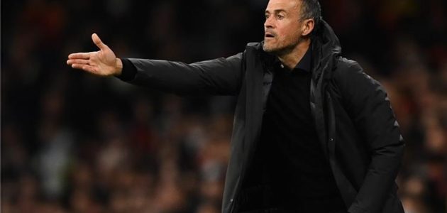 تايمز: لويس إنريكي مهتم بتدريب فريق في الدوري الإنجليزي
